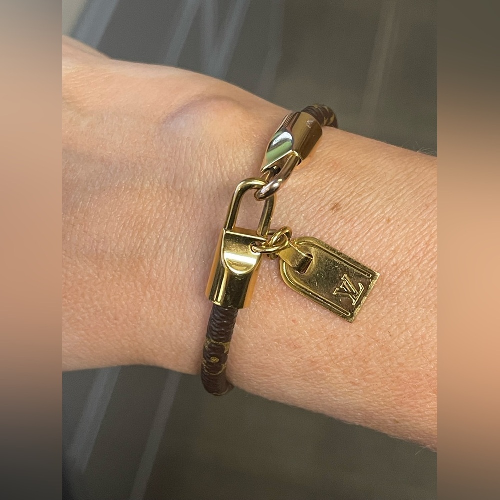 LOUIS VUITTON Nano Monogram Charm Bracelet⭐️W/DUST BAG⭐️💯 AuThENTiC - Picture 7 of 11